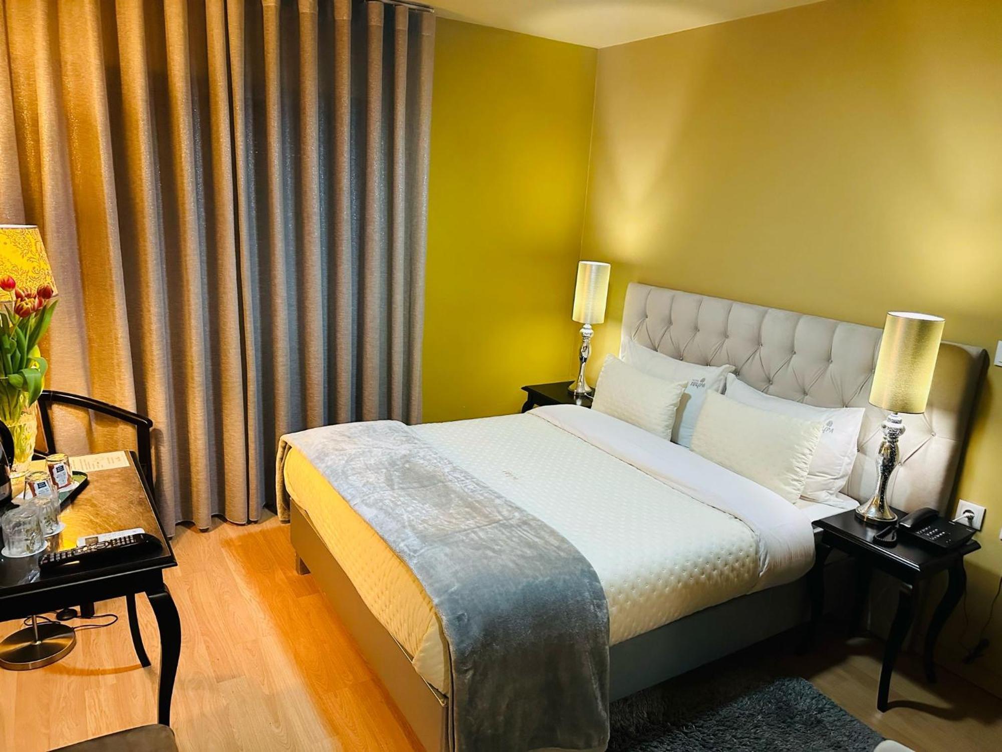 Hotel Tulipa Braganca Luaran gambar